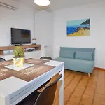 1 Bedroom In 公寓 *